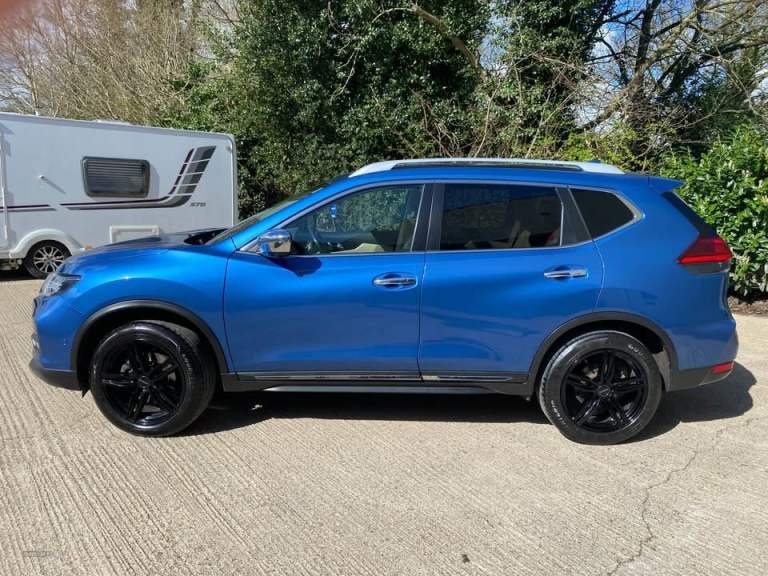 Nissan, X-TRAIL, 7 Seat - Cream Leather.