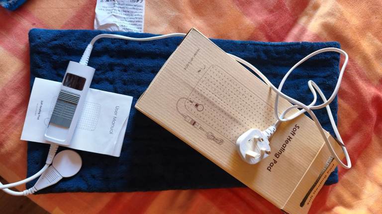 New Soft Heating Pad - Blue, with UK Plug