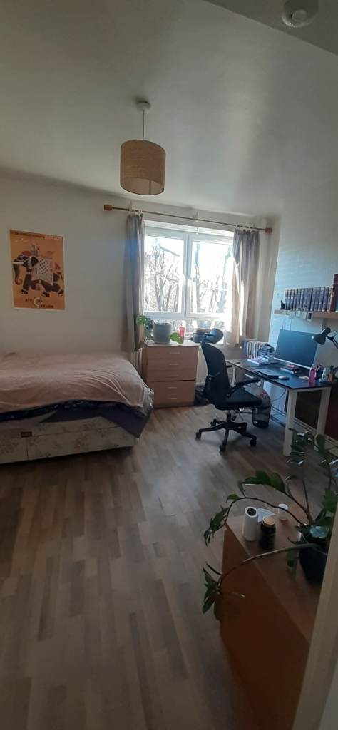 XL room/studio for a couple London bridge area £1500, SEMI  SELFCONTAINED/SOME MINIMAL SHARING 