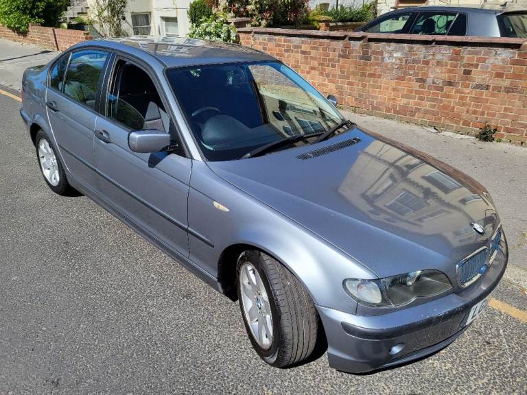 BMW 318 SE. 42000 MILES. FULL YEARS MOT. GOOD CONDITION THROUGHOUT.