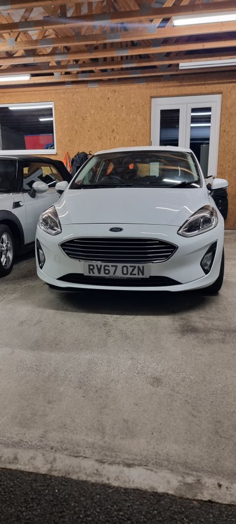 FORD FIESTA ZETEC 1.1 Ti VCT 1084cc