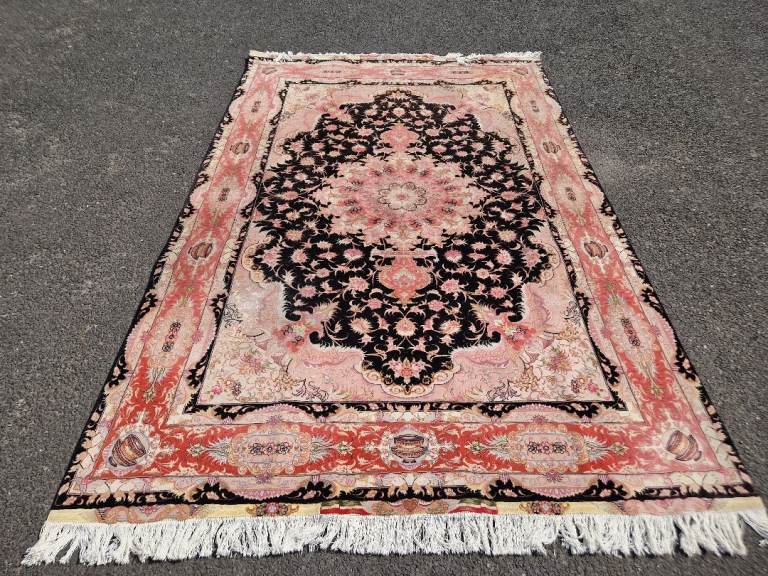 very fine handmade persian Tabriz Rug 