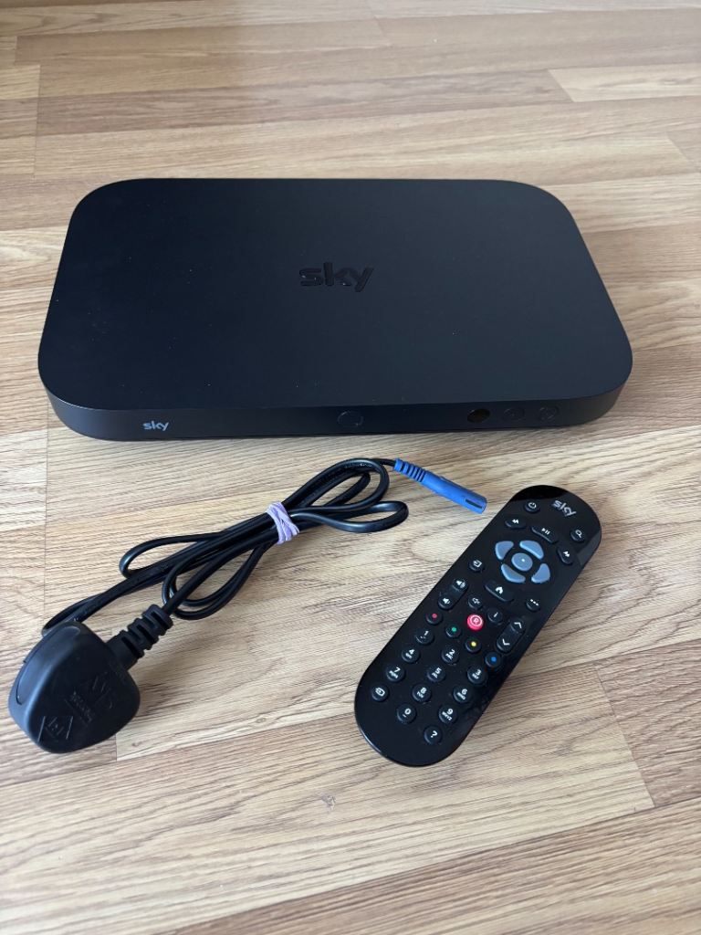 Sky box 1TB HDD with remote