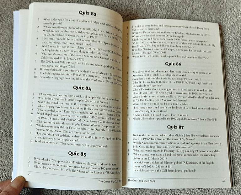 2 Family General Knowledge Quiz Books 3,500 Questions Christmas Party Pub Quiz