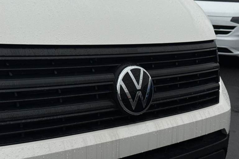 2025 Volkswagen Crafter CR35 Panel Van Commerce Plus LWB 163 PS 2.0 TDI rwd manual Van DIESEL Manual