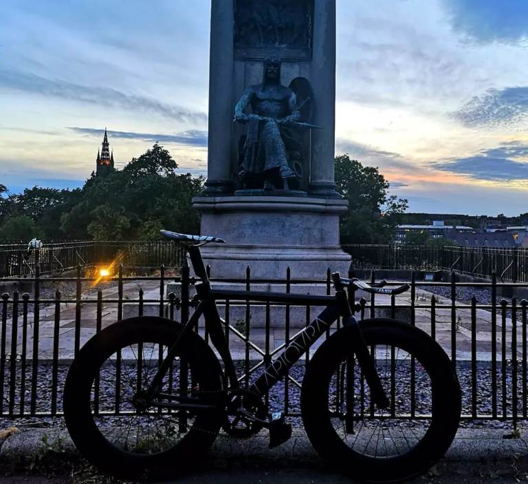 56cm Full Build Fixed-Gear Track Bike