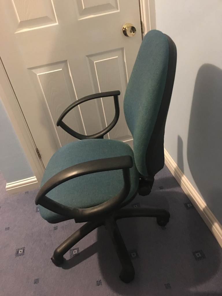 Office Chair (adjustable backrest, arms & swivel function)