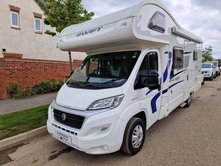 2015 Swift Escape 696 6 Berth Motorhome LPG Solar Maxxair Fan 3500kg