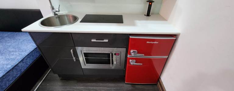 Studio Apartment - To Rent - Bills Included 