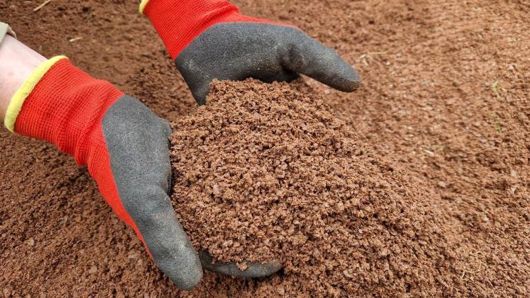 Red Sharp Sand for Garden Projects 