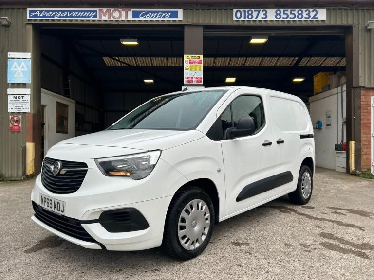 2019 69 Vauxhall Combo 2300 1.5 Turbo D 100ps L1 H1 Sportive Air Con £7995 + VAT