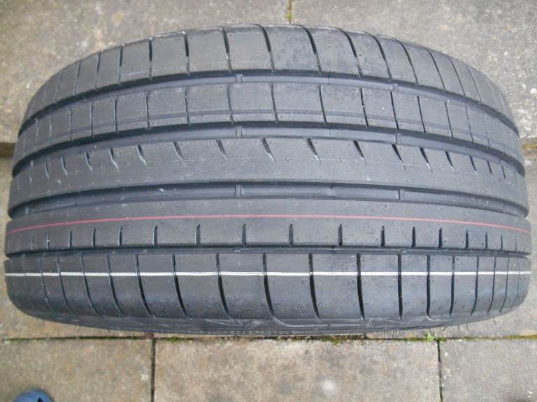 Goodyear Eagle F1 SuperSport 235/35 R19 91Y XL (AO) Tyre - as NEW*
