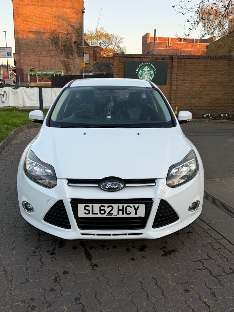 Ford, FOCUS, Hatchback, 2012, Manual, 998 (cc), 5 doors