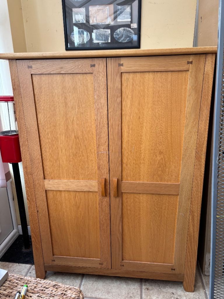 Very large top quality oak computer home workstation/office with sliding shelves