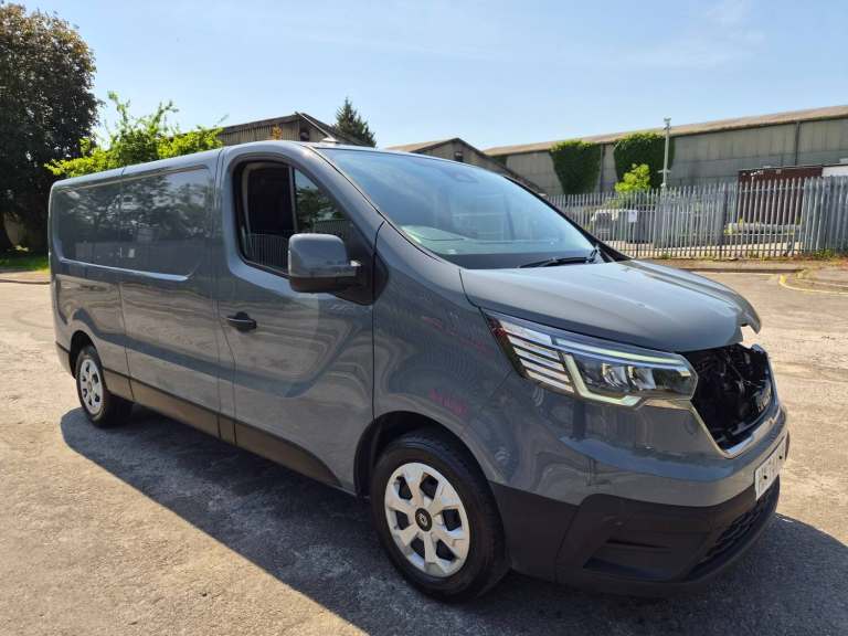 2024 74 RENAULT TRAFIC LL30 Blue dCi 130 Advance [Safety] Van Damaged Salvage