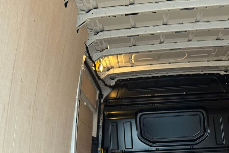 2025 Volkswagen Crafter CR35 Panel Van Commerce Plus LWB 163 PS 2.0 TDI rwd manual Van DIESEL Manual