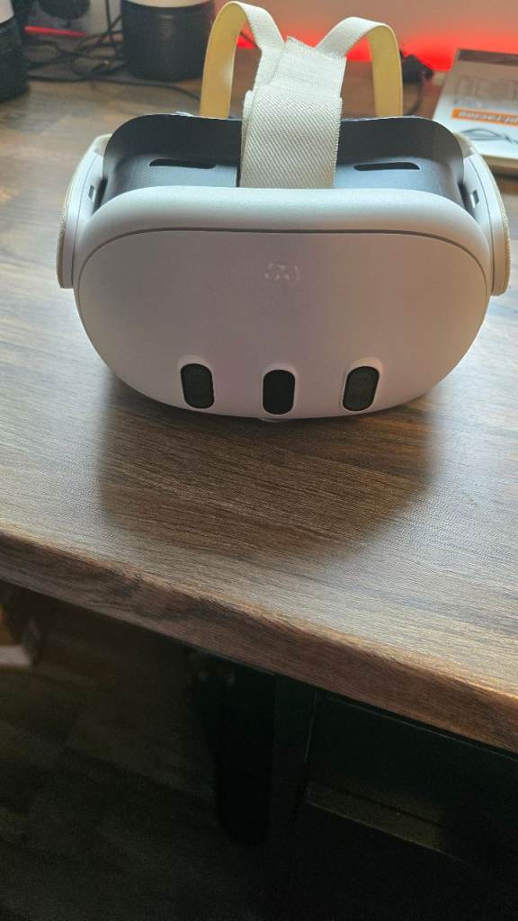 Meta Quest 3 VR Headset - As Good As New, Boxed