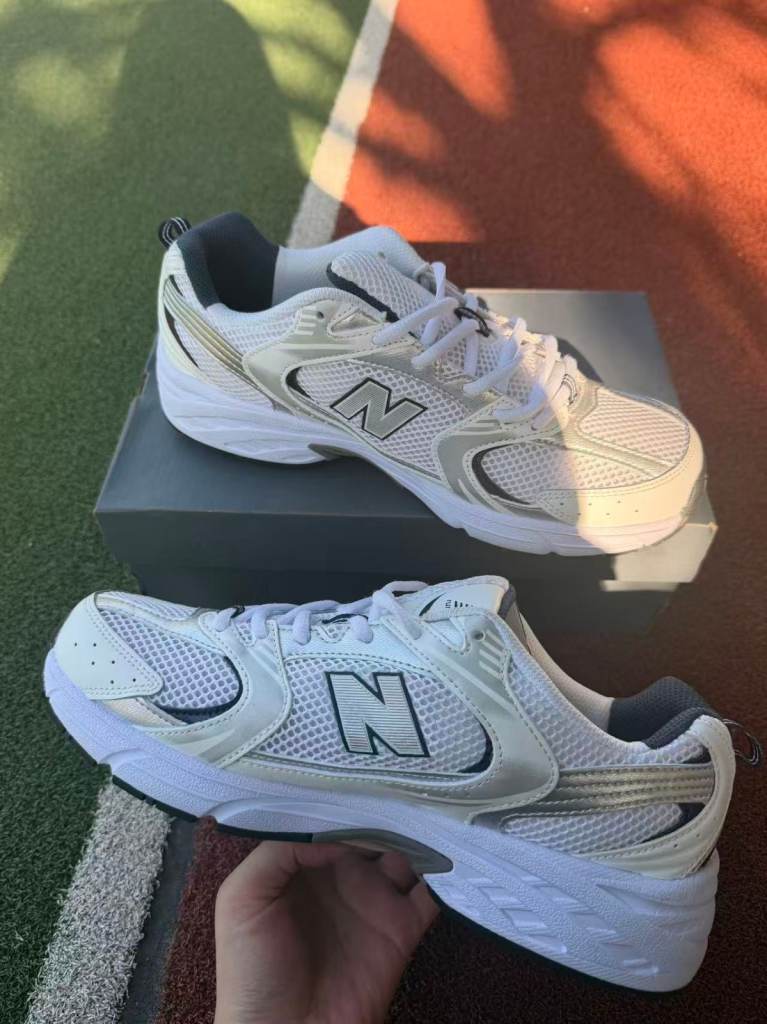 New Balance 530 White Silver Navy Size 7.5