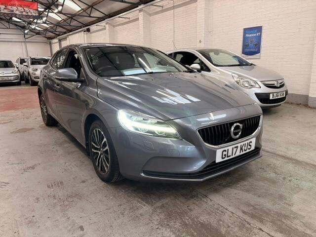 2017 Volvo V40 D2 [120] Momentum 5dr HATCHBACK Diesel Manual