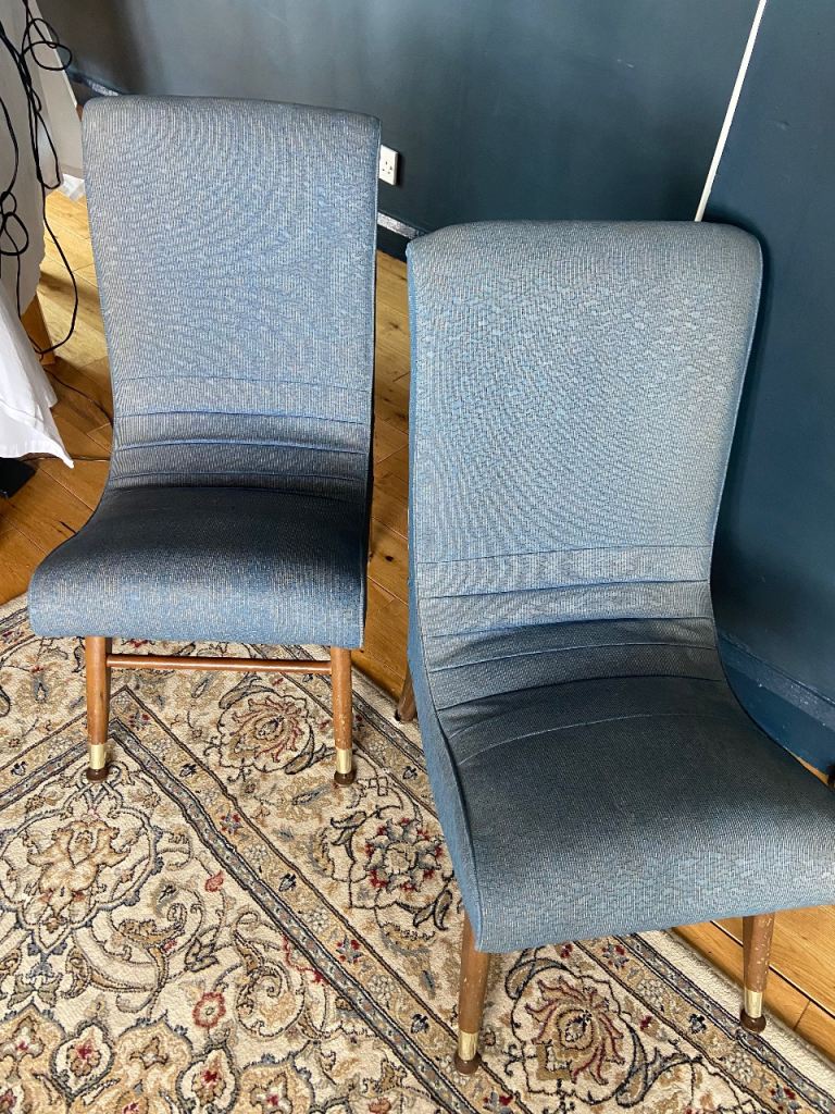 2 vintage cocktail chairs very good condition original condition