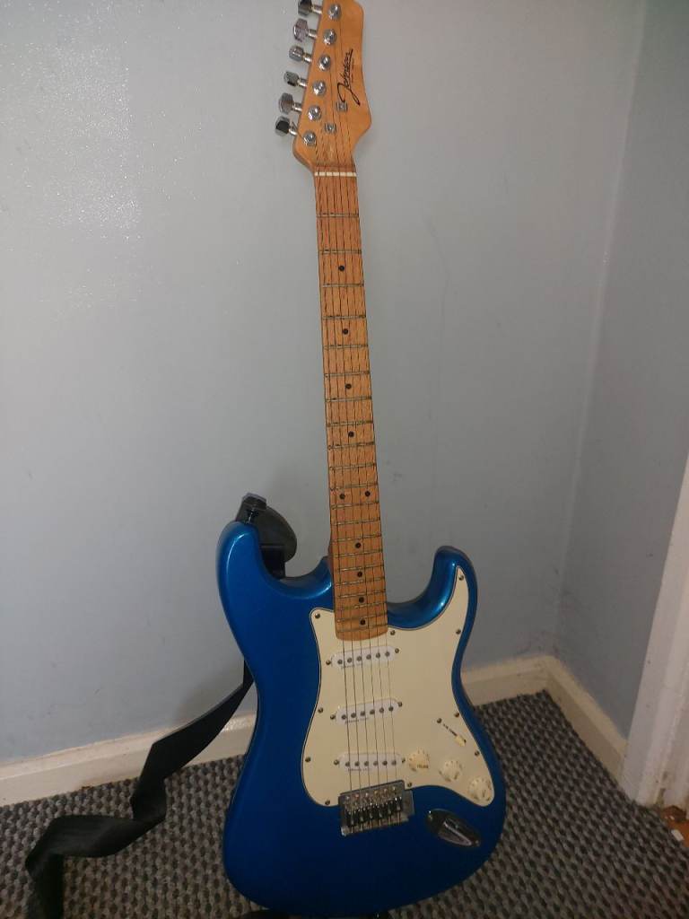 Johnson guitar