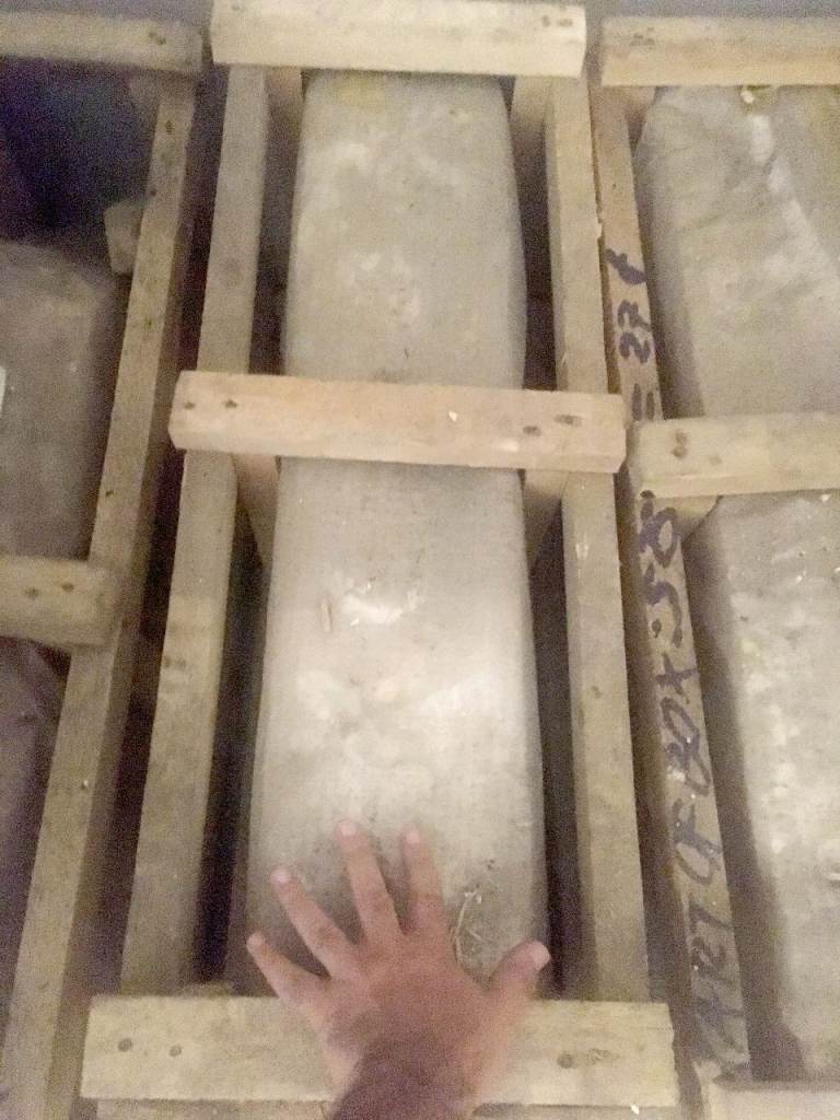 Free stone 