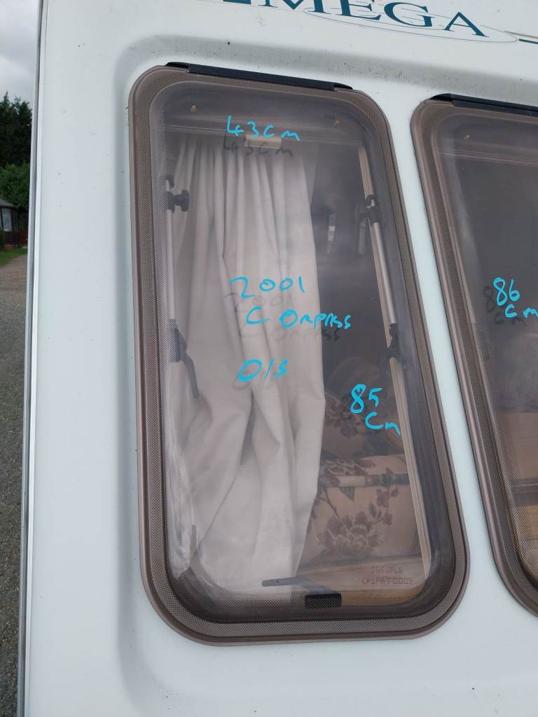 2001 compass caravan front offside window 