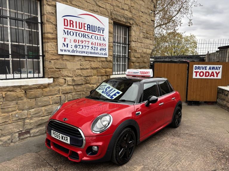 MINI HATCH 1.5 5-Door Hatch Cooper 2015