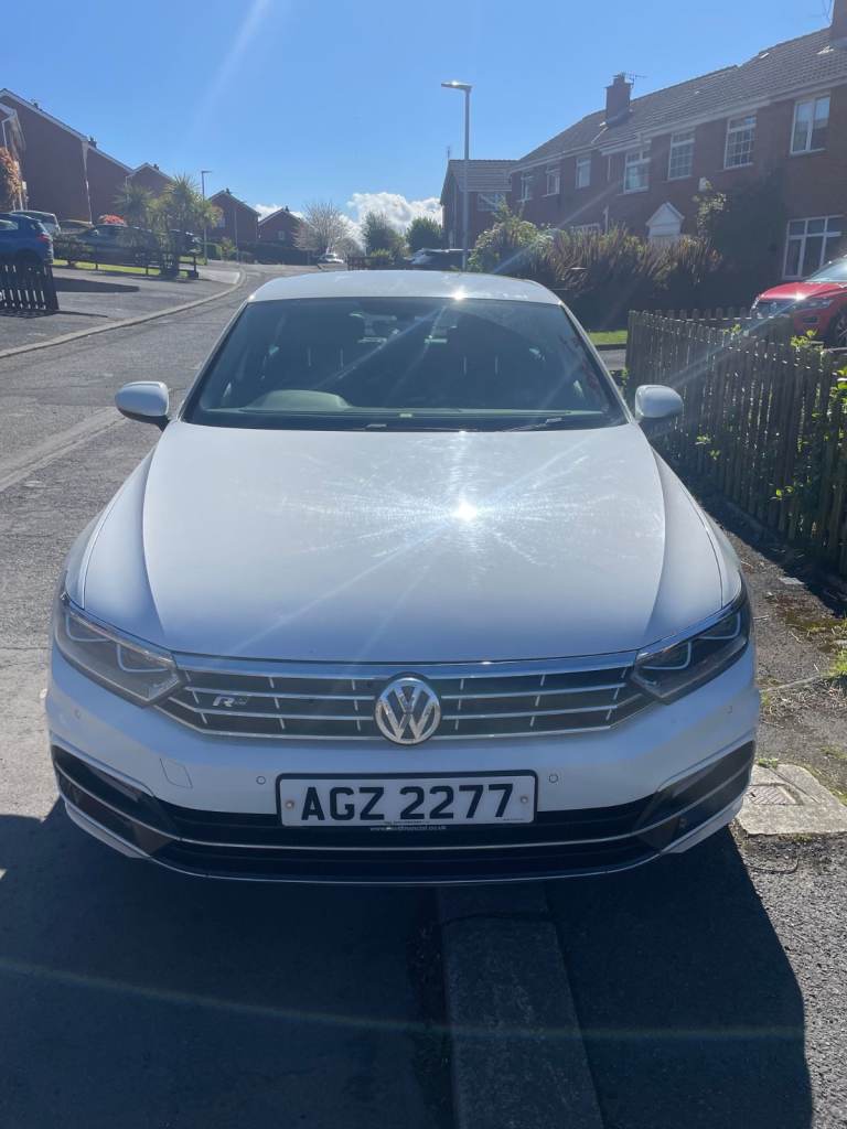 Volkswagen, PASSAT, Saloon, 2015, Manual, 1968 (cc), 4 doors