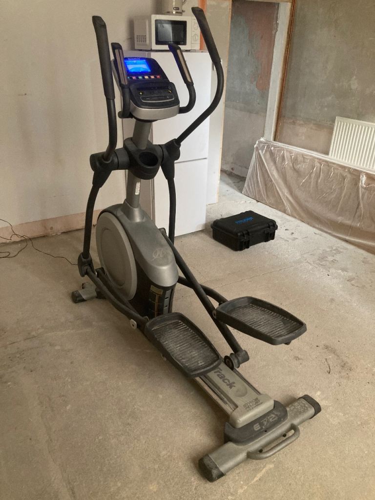 NordicTrack E7.2 Incline Elliptical Cross Trainer (iFit Live compatible)