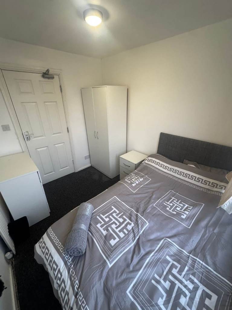 📢**DSS HOUSING**Available At READING **HOMELESS ACCOMMODATION** SHERMAN ROAD, READING, RG1 2PJ**🏠