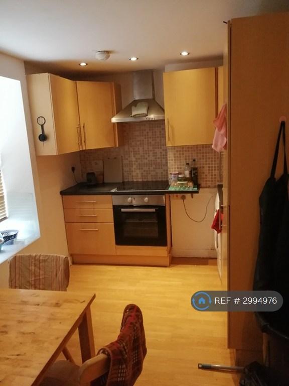 2 bedroom flat in Clive Road, Canton, Cardiff, CF5 (2 bed) (#2994976)