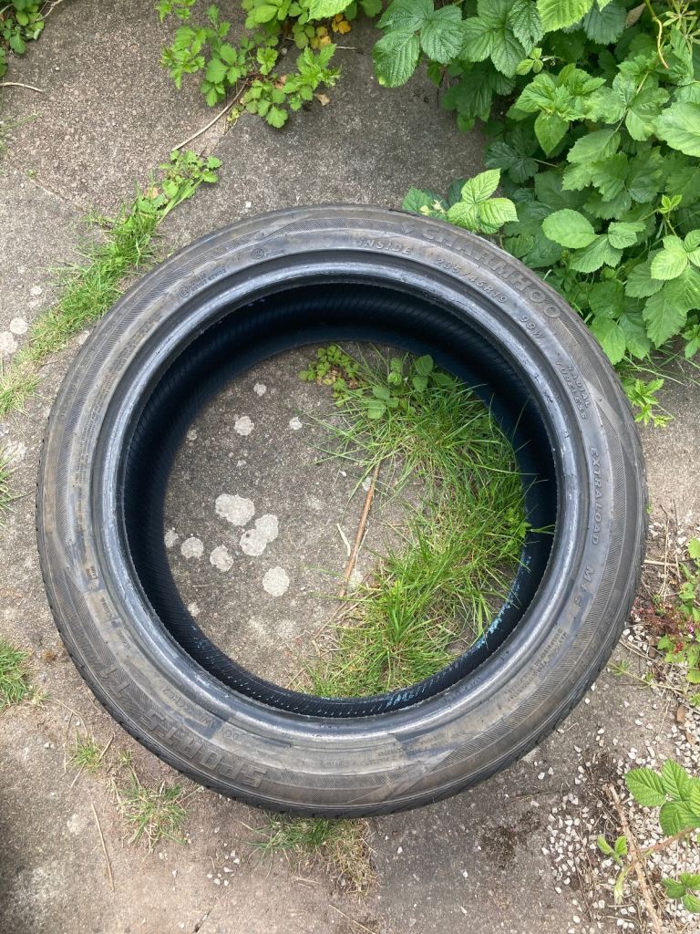 1xCharmhoo tyre 235/45/r19 6mm tread 