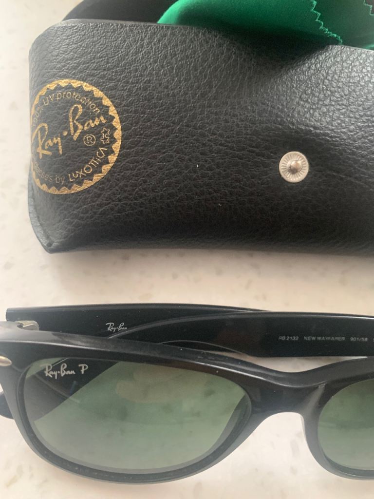 Ray-Ban Wayfarer Sunglasses with Case