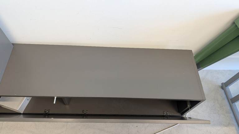Wall mountable Italian TV unit_ Pianca