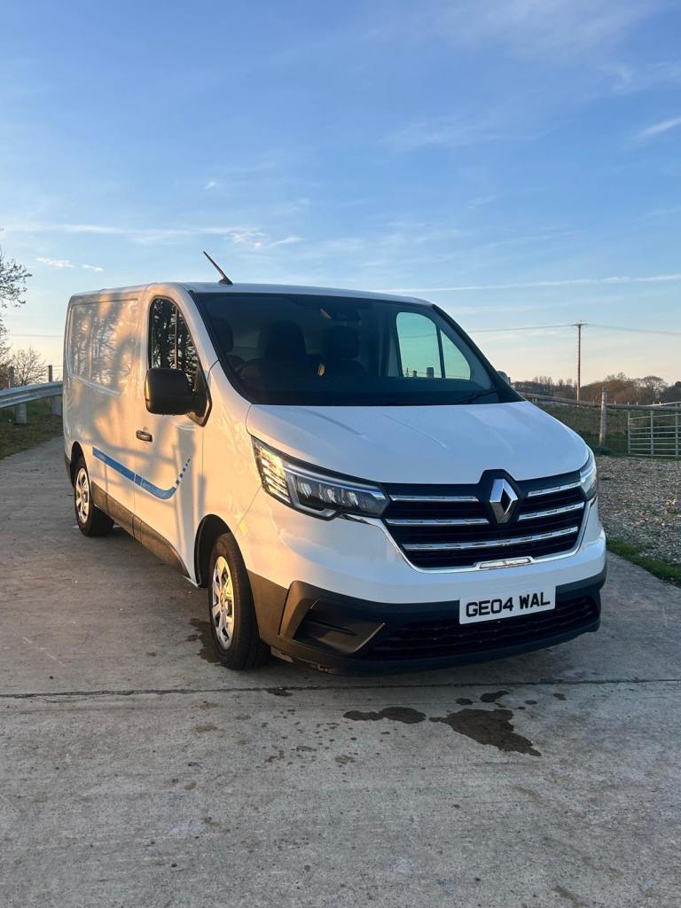 Renault, TRAFIC, Panel Van, 2022, Manual, 1997 (cc)