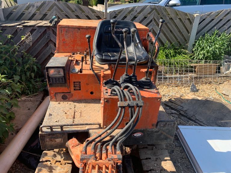Takeuchi IS-10S mini digger