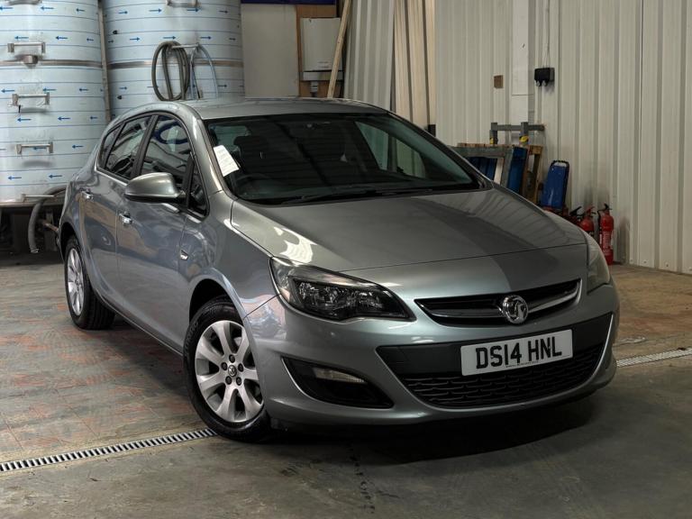 2014 Vauxhall Astra 1.4i 16V Design 5dr HATCHBACK PETROL Manual