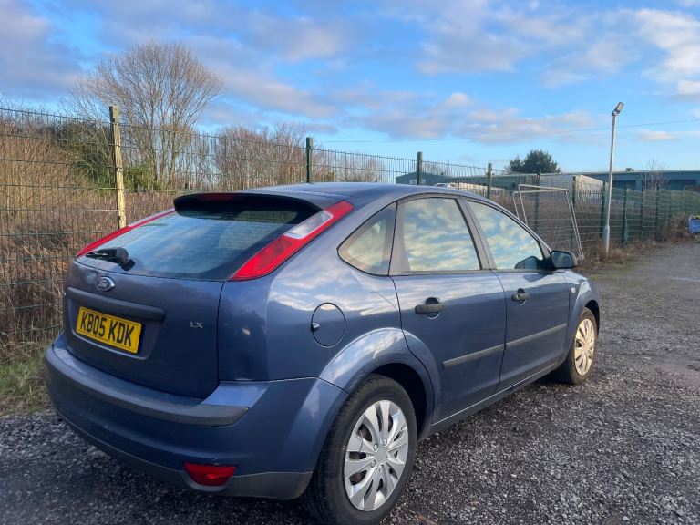 FORD FOCUS 1.6 ZETEC LX 05 REG 5 DOOR TIMING BELT REPLACED MOT MAY 16TH 2026 LOW INSURANCE 40+MPG