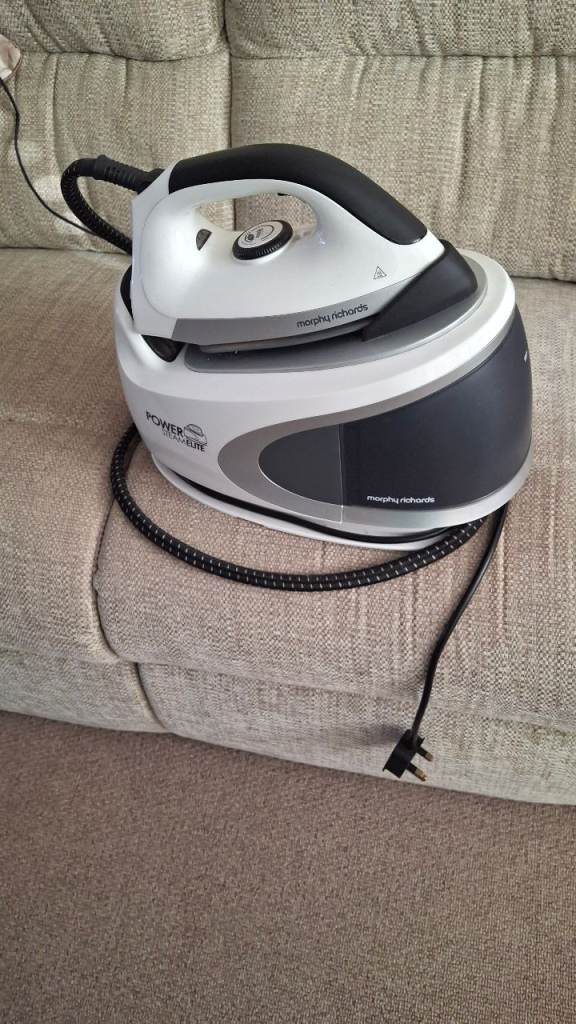 Morphy Richards Power Steam Elite Iron – Good Condition