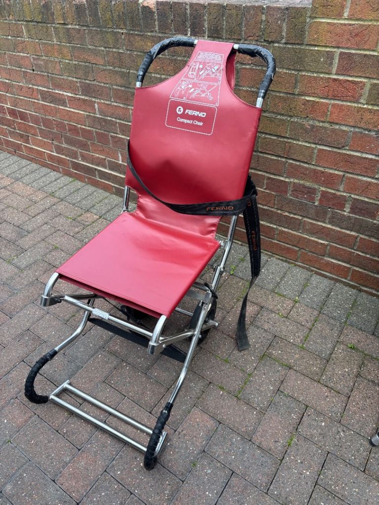 Fermi folding compact chair