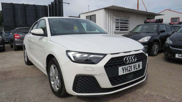 Audi A1 1.0 TFSI 25 Technik Sportback Euro 6 (s/s) 5dr Petrol Manual