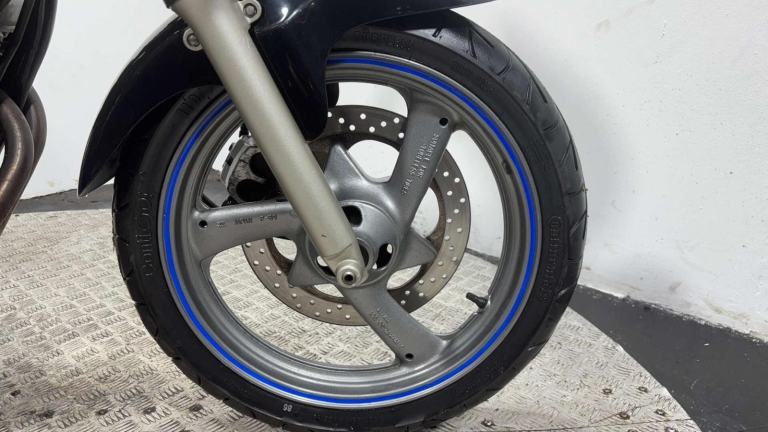 Yamaha XJ6 XJ600 1997 23K RUNNING PROJECT BIKE SPARES OR REPAIR 600CC