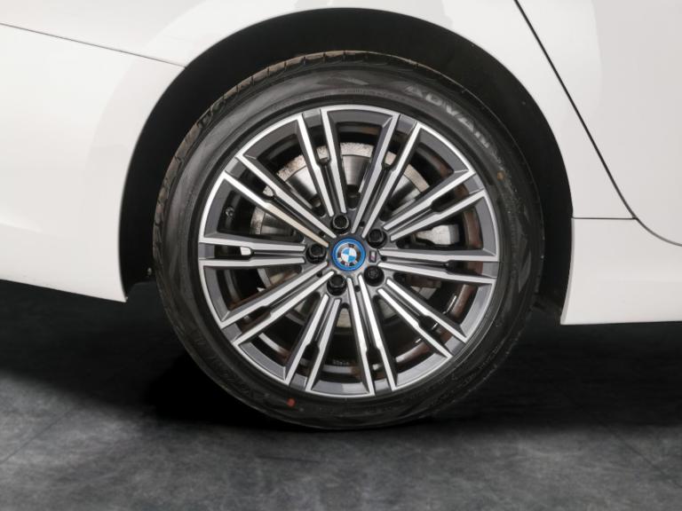 2021 BMW 3 Series 2.0 330e 12kWh M Sport Saloon 4dr Petrol Plug-in Hybrid Auto Euro 6 (s/s) ( Sal...