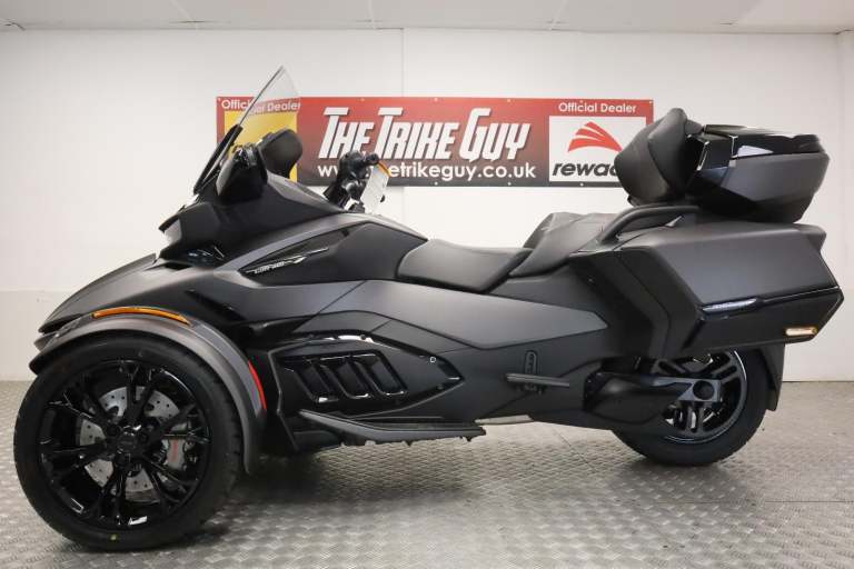 2025 Can-Am Spyder RT Limited Trike Carbon Black - IN STOCK NOW 