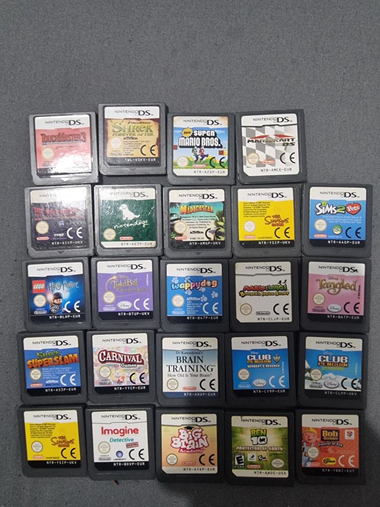 Large Bundle of 25 Nintendo DS Games – Good Condition