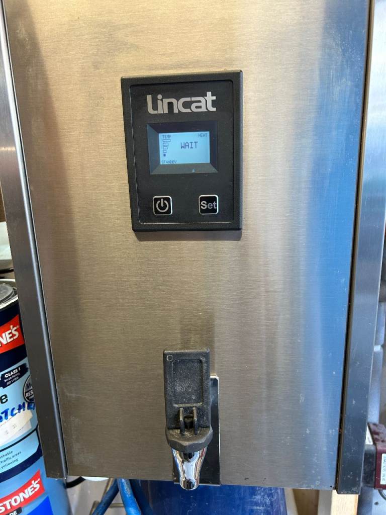 image for M7F - FilterFlow MF Wall Mounted Automatic Fill Boiler – 7.5L Capacity