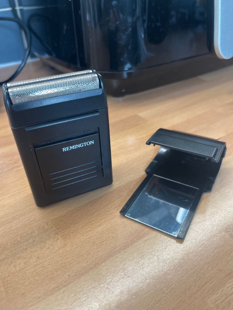 Remington vintage pocket size shaver