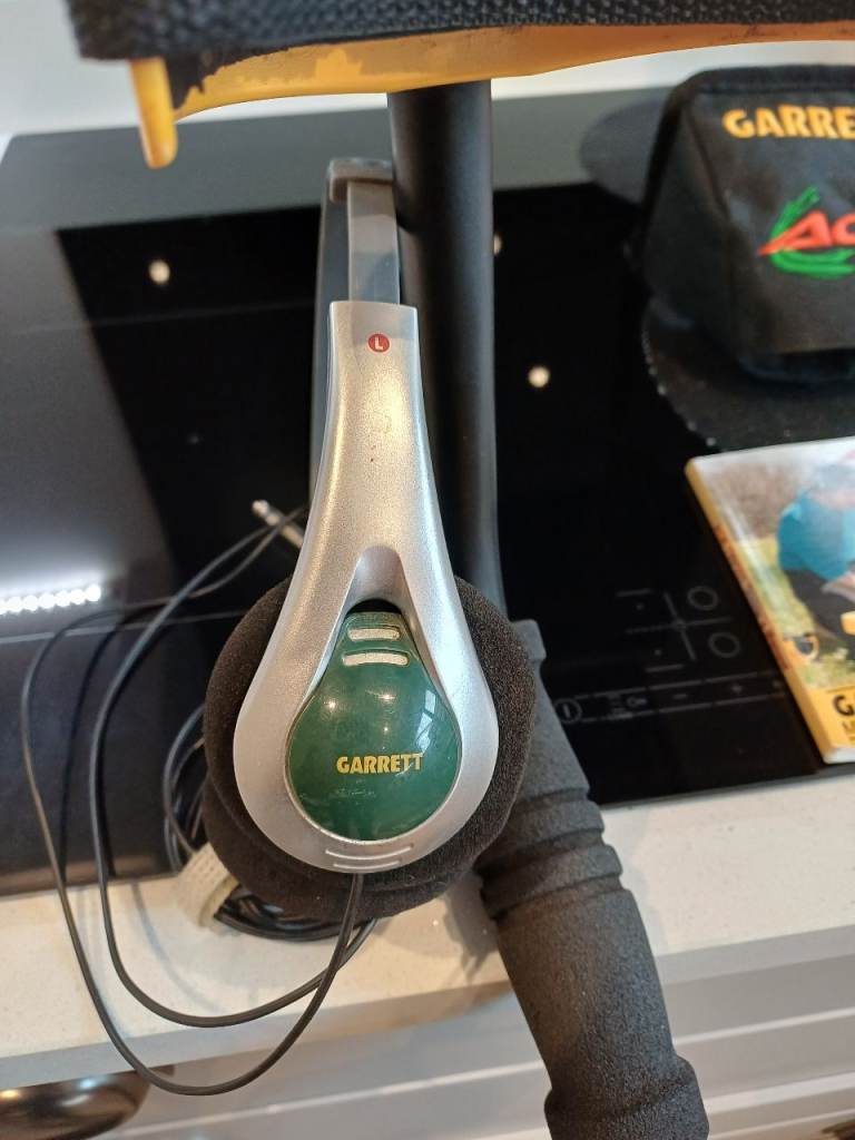 Metal Detector - Garrett Ace 250