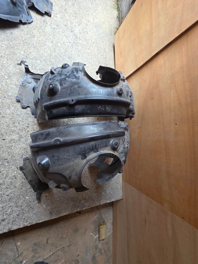 BMW 2 SERIES M235I F44 SINGLE FRONT  WHEEL ARCH LINER M SPORT Breaking PARTS 